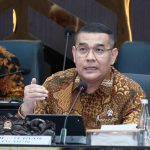 Serahkan Sertipikat Aset BMD dan BUMD Pemprov Kalsel, Wamen Ossy: Perkuat Kepastian Hukum Aset Daerah
