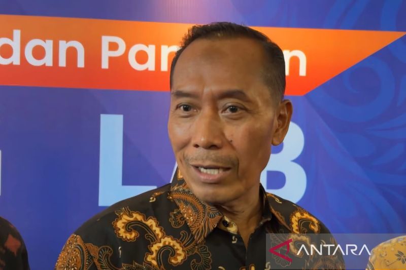 Wamendiktisaintek Fauzan memberikan keterangan usai Living Lab Summit 2026 di Universitas Brawijaya