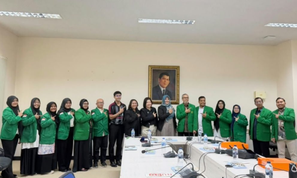 Dosen Universitas Malikussaleh berfoto bersama usai kegiatan pengabdian di universitas Thailand