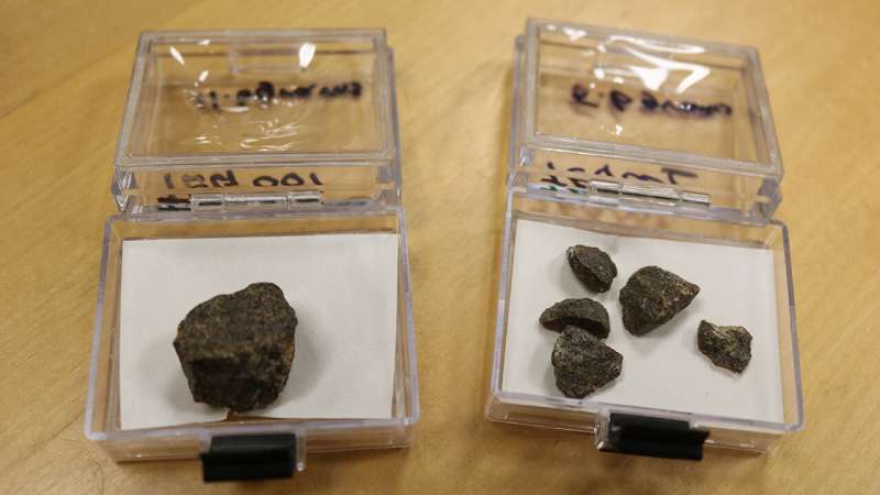 Sampel meteorit Mars Teghaza 001 yang diteliti ilmuwan