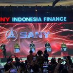 Jajaran PT Sany Indonesia Finance pada acara peluncuran resmi di Jakarta