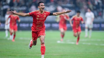 Pesepak bola dalam pertandingan liga
