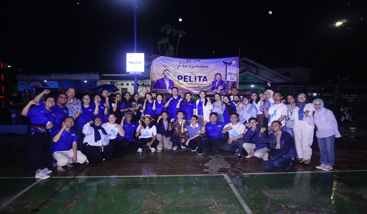 Peresmian program penerangan lingkungan tenaga surya PELITA di lapangan voli Petukangan Utara, Jakarta Selatan