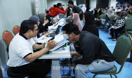 Pemeriksaan mata gratis bagi peserta di sekolah
