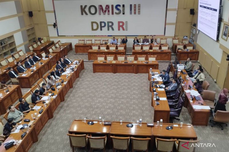 Komisi III DPR Lanjutkan Pembahasan RUU Perampasan Aset, Undang Mahasiswa dan Advokat