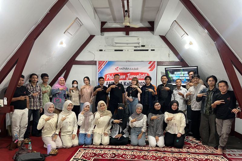 Mahasiswa mengikuti pelatihan jurnalistik yang digelar ANTARA Kalimantan Barat