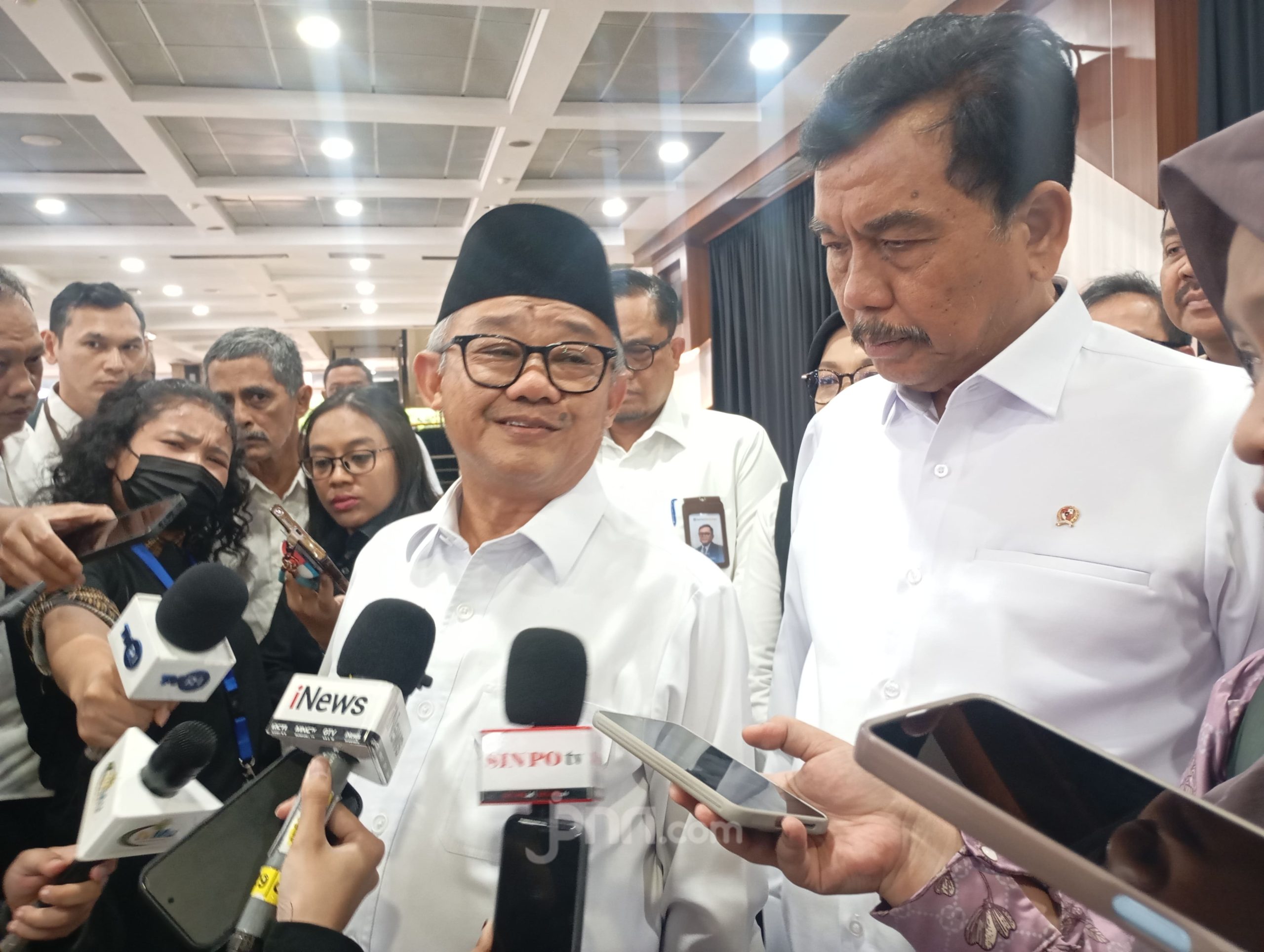 Mendikdasmen Bocorkan Kado Hari Guru Nasional untuk PPPK dan Honorer