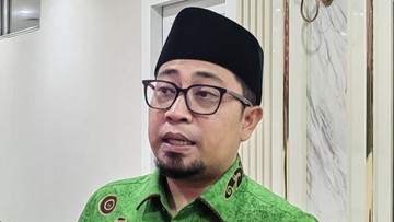 Ilustrasi anggota DPR dalam rapat di kompleks parlemen Jakarta