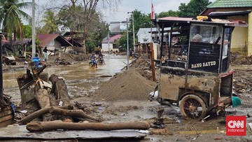 Banjir Kepung Empat Gampong Aceh Selatan, Petani Aceh Tamiang Panen Manual di Sawah Tergenang