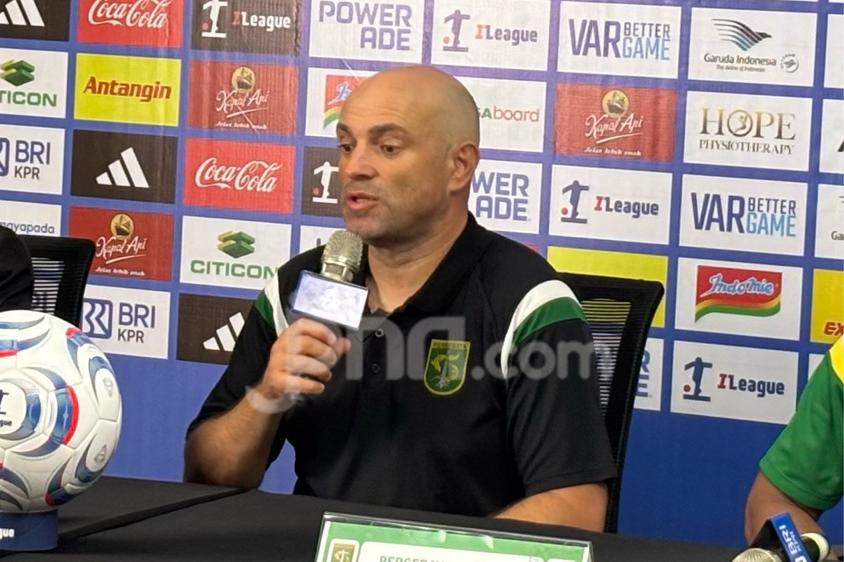 Pelatih Persebaya Bernardo Tavares