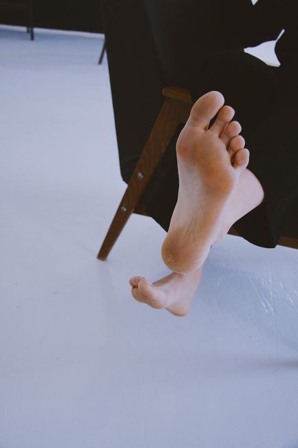 14 Cara Menghilangkan Bau Kaki: dari Cuci Kaki hingga Kapan Harus ke Dokter