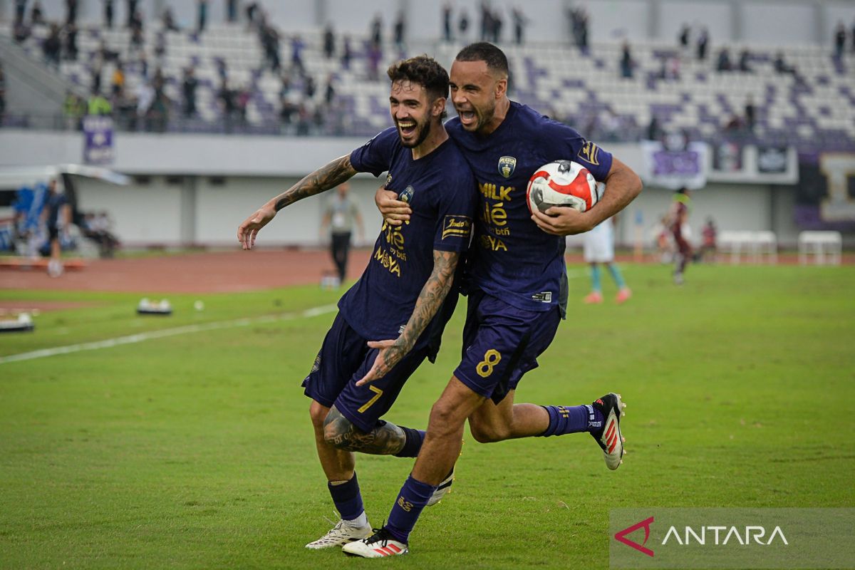 Gol Menit 90+6 Pablo Comitre Gagalkan Kemenangan Bali United di Markas Persita
