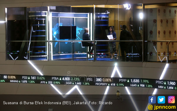 Suasana perdagangan saham di Bursa Efek Indonesia
