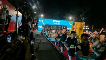 Pramono Lepas Ribuan Peserta Marathon Jakarta Running Festival 2026