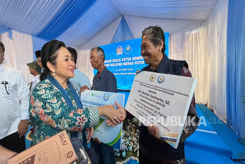 KKP dan Komisi IV DPR Salurkan Bantuan untuk Nelayan Bantul, dari Benih Ikan hingga Asuransi
