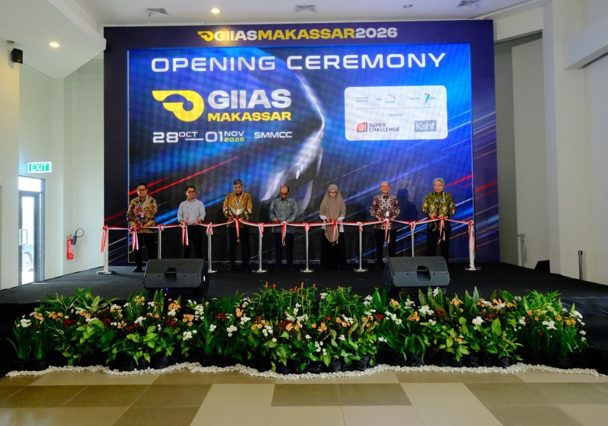Kendaraan dipamerkan di arena GIIAS Makassar 2026