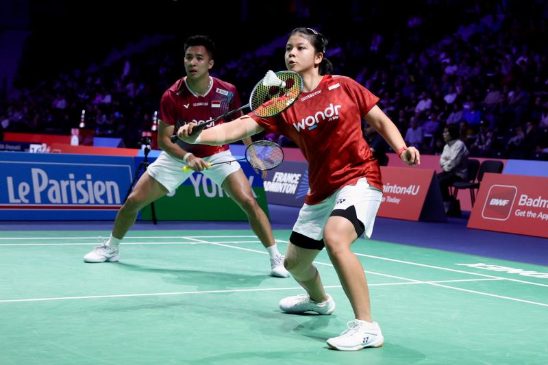 Pasangan ganda campuran Indonesia Dejan Ferdinansyah dan Felisha Pasaribu bertanding di Hylo Open