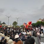 Massa aksi demonstrasi berkumpul di kawasan Titik Nol Kilometer Yogyakarta dengan spanduk dan bendera