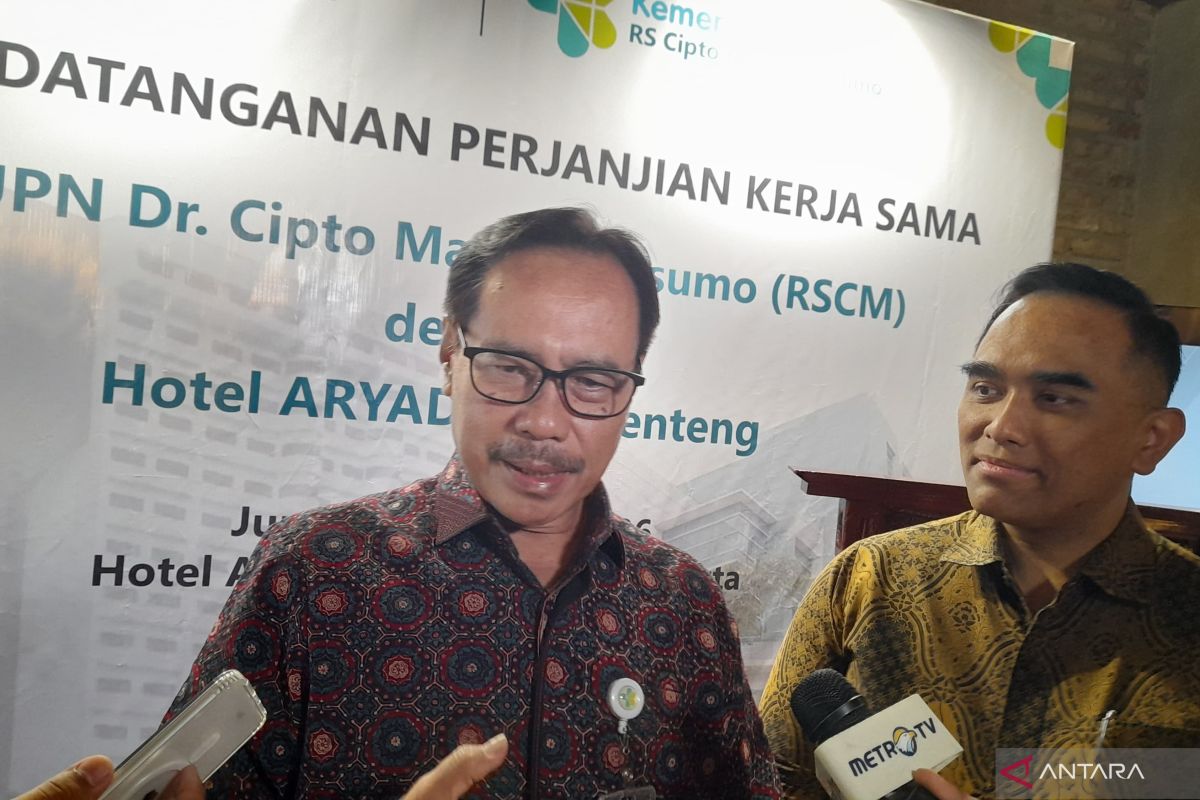 Direktur Utama RSCM dalam sebuah kegiatan di Jakarta