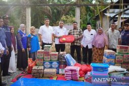 Pemkab Nagan Raya Salurkan Bantuan Masa Panik untuk Dua KK Korban Kebakaran