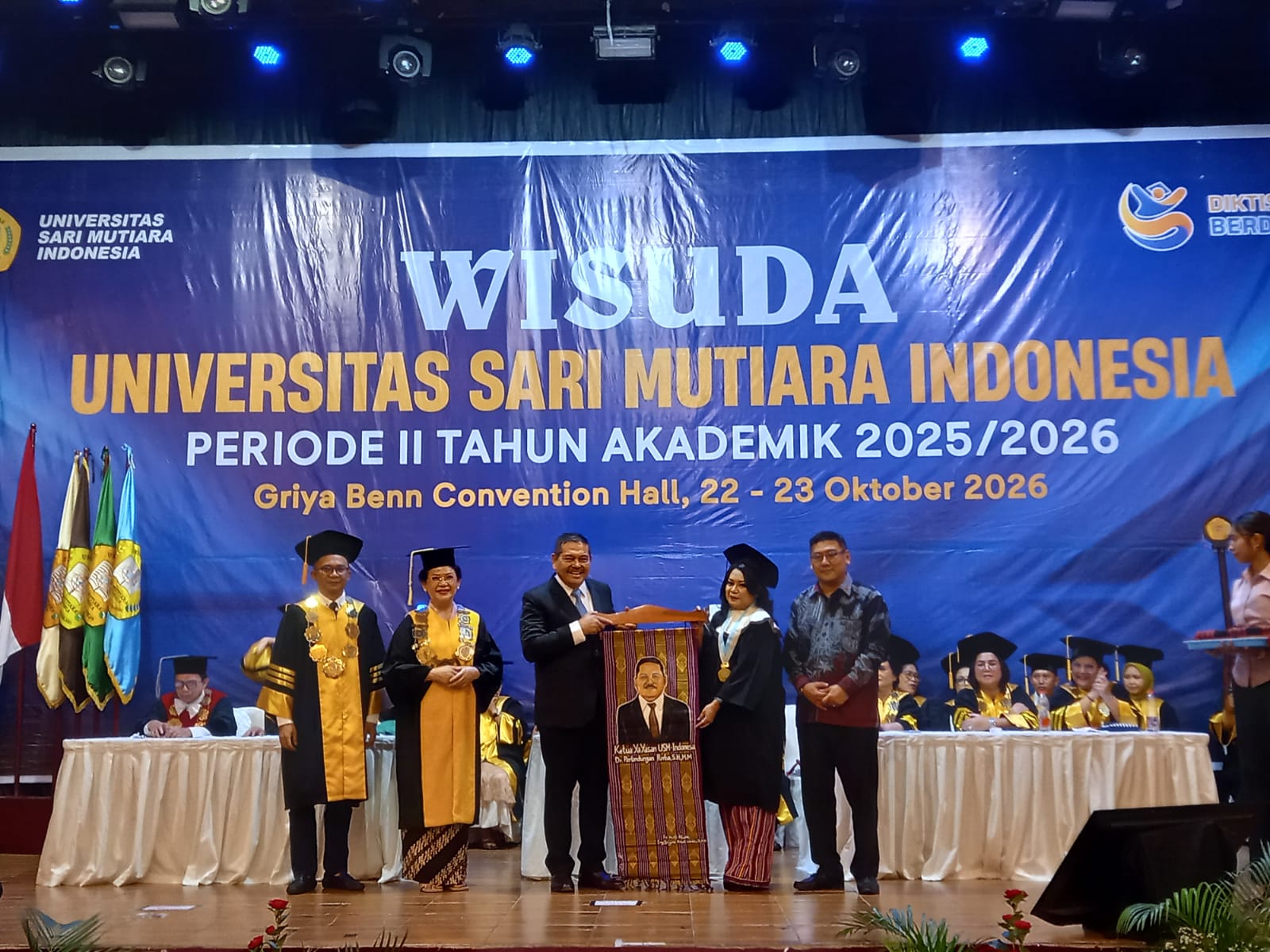 USM Indonesia Wisuda Mahasiswa Asal Aceh hingga Timor Leste