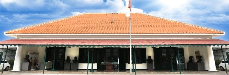 Gedung Kramat Raya 106