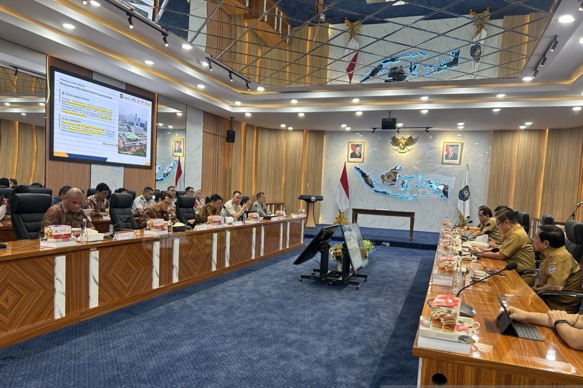 Kemendagri Rampungkan Paraf Koordinasi DIM RUU Adminduk
