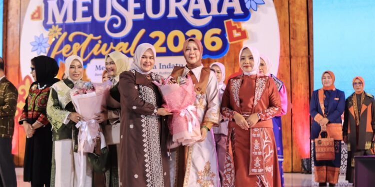 Dekranasda Nagan Raya Raih Juara I Fashion Show Meuseuraya Festival 2026