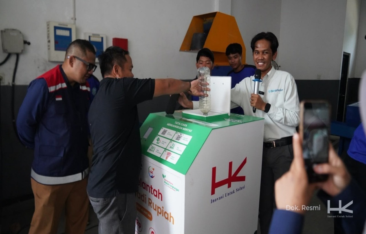 Hutama Karya Sulap Sampah Plastik dan Minyak Jelantah Jadi Rupiah