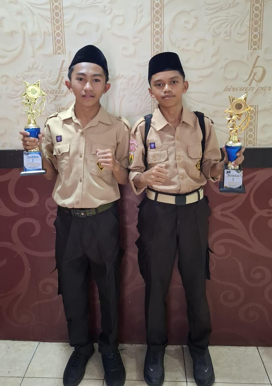 Dua Santri Al Zahrah Bireuen Juara 1 Lomba Aplikasi Perkantoran se-Kabupaten