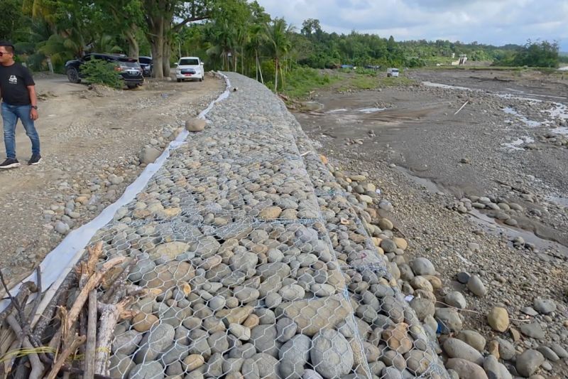 Pulihkan Krueng Sawang, Pemkab Aceh Utara Manfaatkan Material Bencana