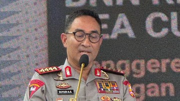 Momen Kapolri Setop Pemaparan Rilis Lab Narkoba di Aceh Saat Azan dan Ikamah