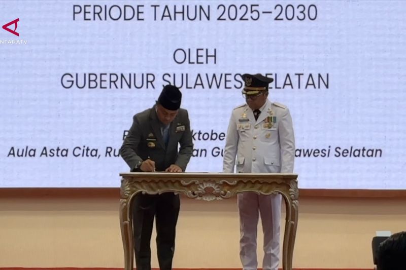 Darmawangsyah Muin dilantik sebagai Bupati Gowa definitif di Makassar