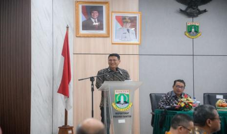 Sekretaris Daerah Provinsi Banten Deden Apriandhi dalam kegiatan pemerintahan