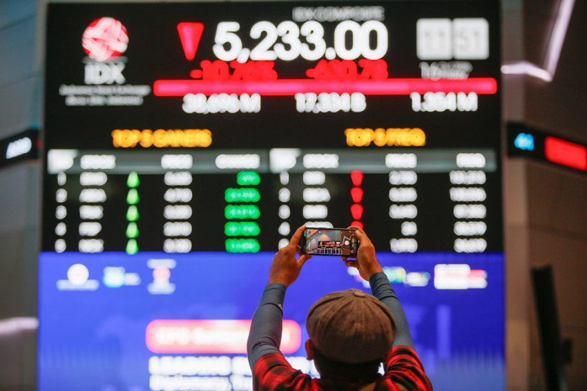 IHSG Dibuka Melemah ke 5.357, 516 Saham Stagnan