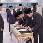 Menteri ATR/BPN Nusron Wahid menyaksikan pelantikan pejabat di Jakarta