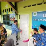 Kepala Kemenag Aceh Besar Saifuddin meresmikan Unit Layanan Disabilitas di MIN 8 Aceh Besar