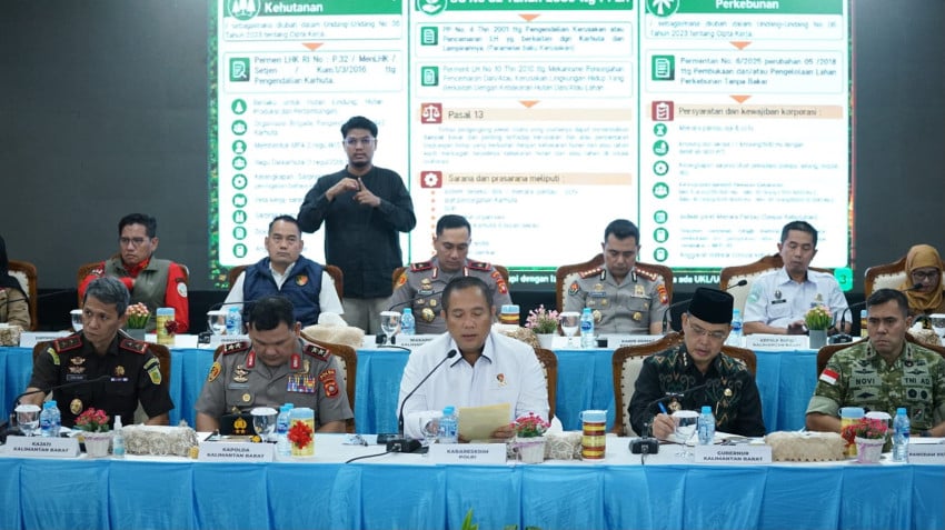 Kabareskrim Polri Komjen Asep Safrudin dalam konferensi pers tentang korporasi tersangka karhutla