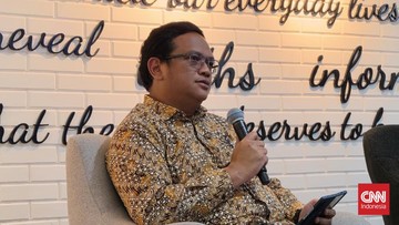 Ilustrasi penggunaan aplikasi digital di ponsel pintar