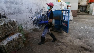 Fasilitas pengelolaan limbah di kawasan pabrik