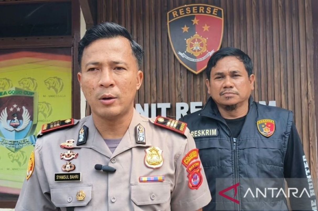 Kapolsek Cikupa AKP Syamsul Bahri memberikan keterangan kepada wartawan