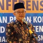 Mendikdasmen Abdul Mu'ti saat diwawancarai wartawan