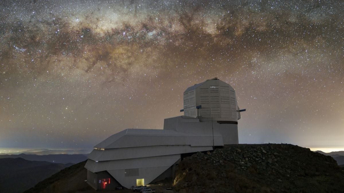 Observatorium Vera C. Rubin di Pegunungan Andes, Chili, yang datanya dipakai menemukan Trojan Neptunus