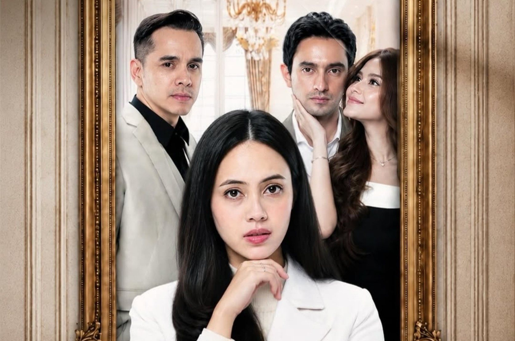 Poster sinetron Kesetiaan menampilkan empat pemeran dalam bingkai emas dengan latar ruangan mewah