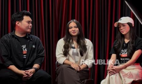 Aurora Ribero bersama para pemain film Lagi Probation saat promosi