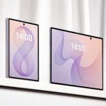 Ponsel lipat Samsung Galaxy Z Fold8 menampilkan beberapa aplikasi sekaligus di layar utama