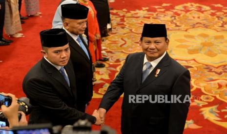 Sekretaris Kabinet Teddy Indra Wijaya dalam sebuah kegiatan resmi pemerintahan