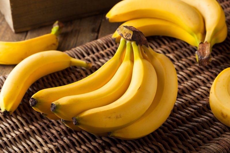 Sejumlah buah pisang matang yang tersusun rapi sebagai ilustrasi buah penunjang tidur