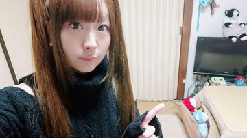 Sebuah rumah tinggal di Jepang pada malam hari dengan suasana sepi dan gelap