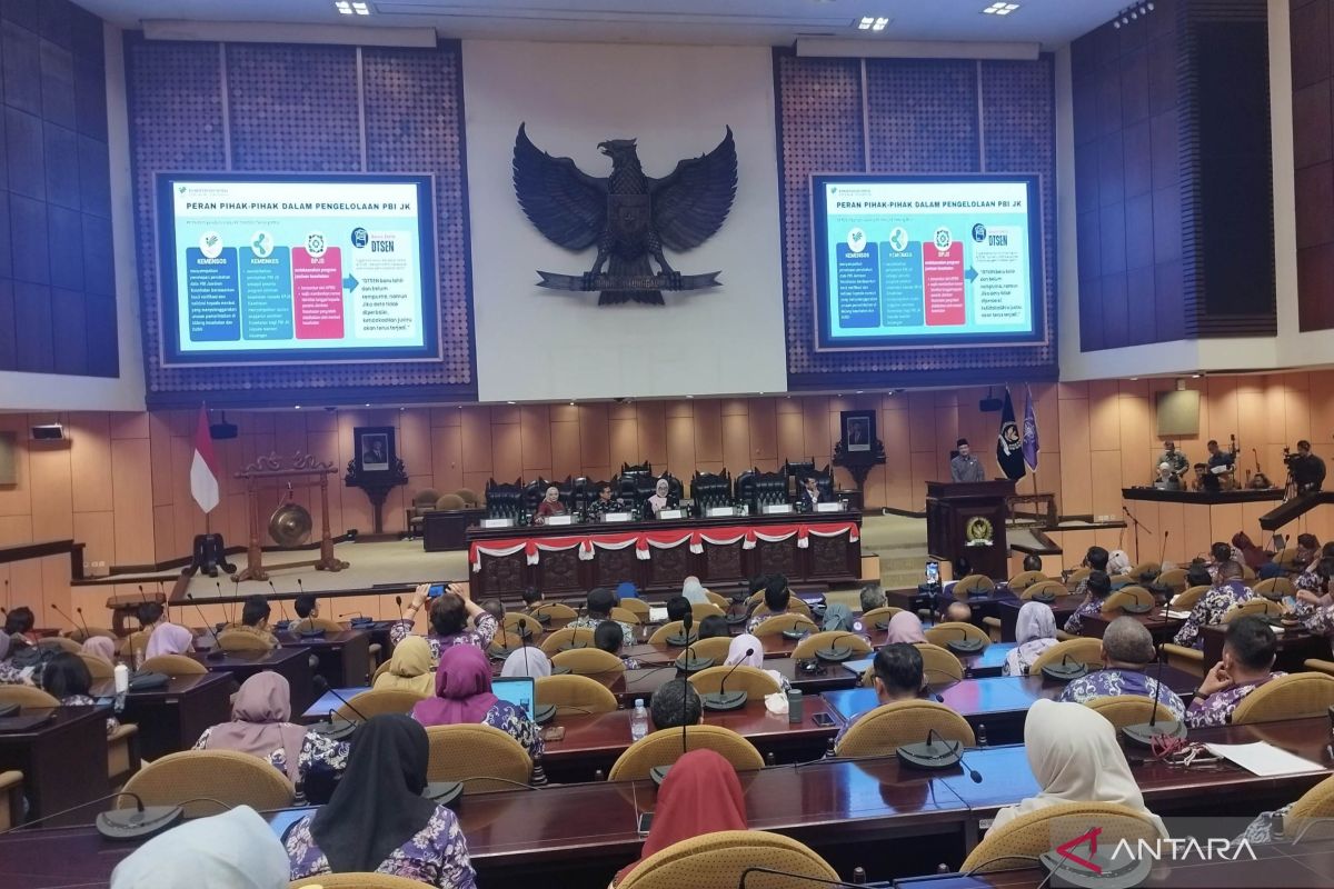 Wakil Ketua Komisi IX DPR Putih Sari menghadiri Kongres Nasional Ke-16 IAKMI di kompleks parlemen, Jakarta